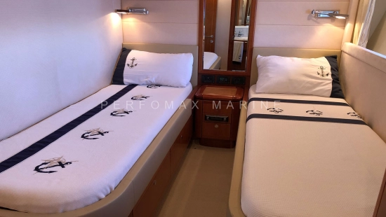 Ferretti 830 de segunda mano en venta