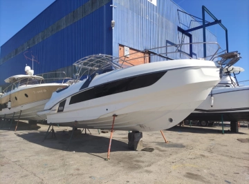 Beneteau Flyer 8.8 Sundeck usata in vendita