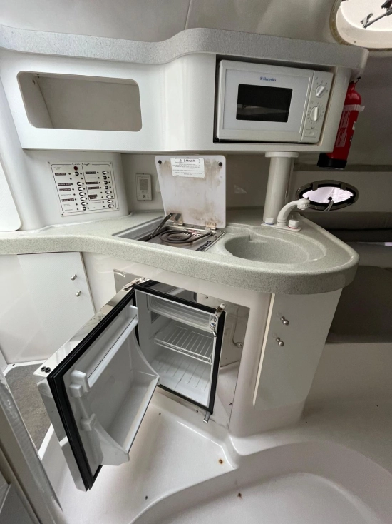Chris Craft CROWNE 25 usado à venda