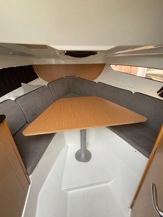 Beneteau Flyer 8 Sundeck usata in vendita