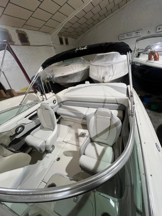 Sea Ray 220 Select usata in vendita