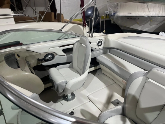 Sea Ray 220 Select usata in vendita
