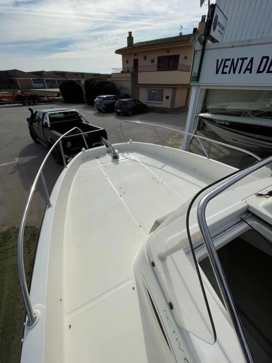 Quicksilver Sundeck Activ 675 usata in vendita