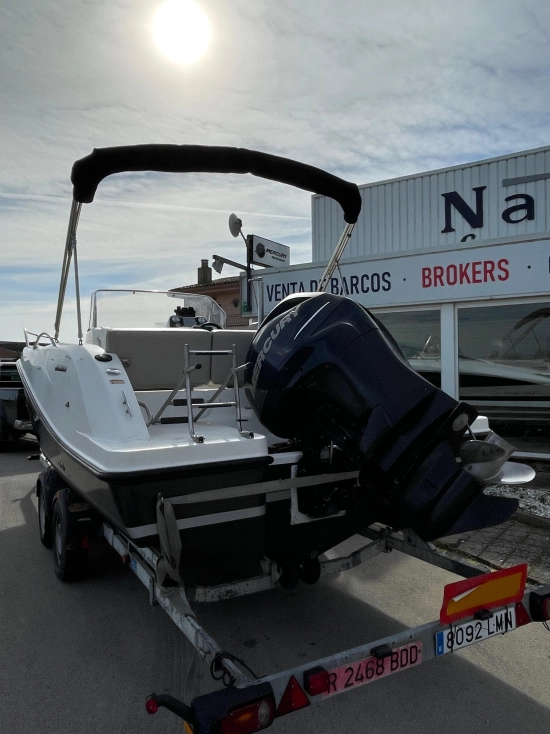 Quicksilver Sundeck Activ 675 usata in vendita