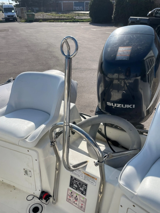 Zodiac PRO 550 OPEN usado à venda