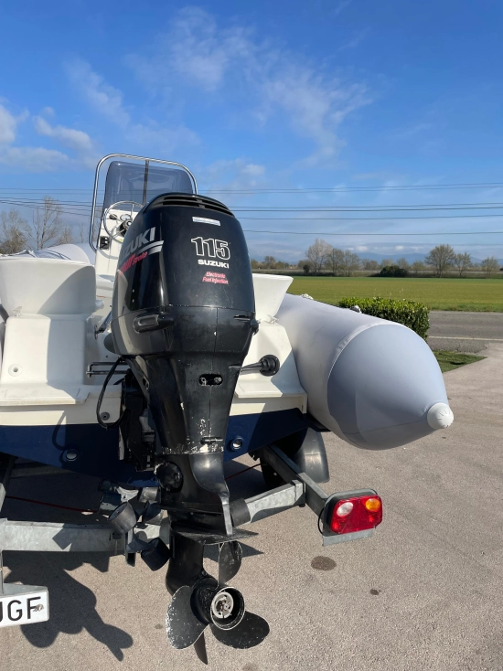 Zodiac PRO 550 OPEN usado à venda