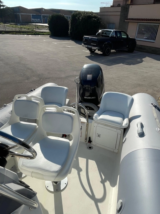 Zodiac PRO 550 OPEN usado à venda
