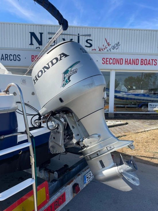 Beneteau OMBRINE 630 usado à venda