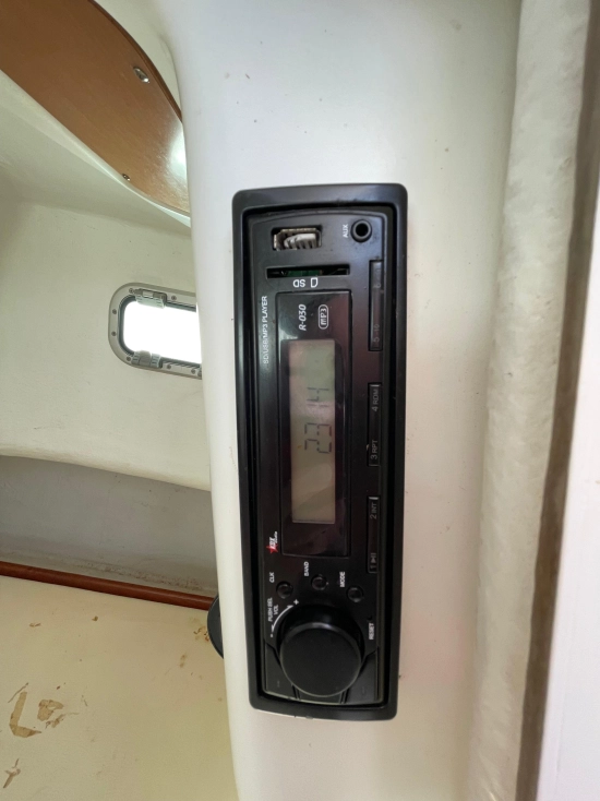 Beneteau OMBRINE 630 usado à venda