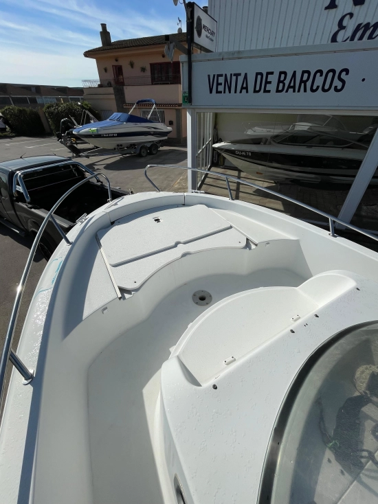 Beneteau OMBRINE 630 usado à venda