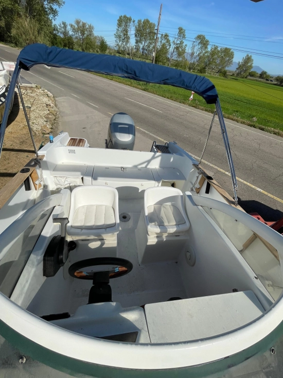 Beneteau OMBRINE 630 usado à venda
