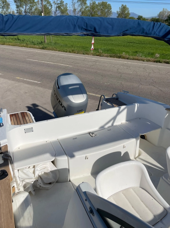 Beneteau OMBRINE 630 usado à venda