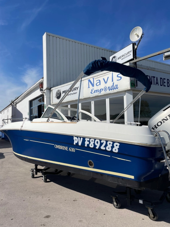 Beneteau OMBRINE 630 usado à venda