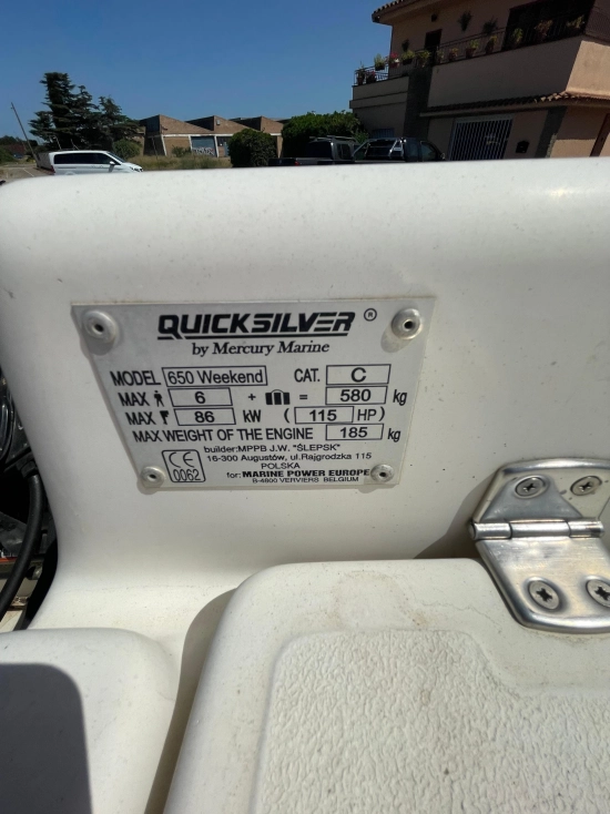 Quicksilver Weekend 650 usata in vendita