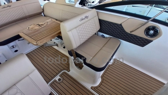 Sea Ray SDX 250 novos à venda