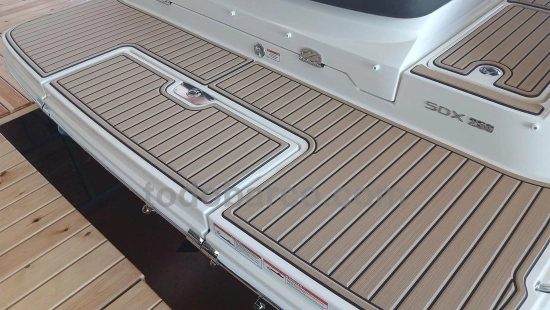 Sea Ray SDX 250 novos à venda