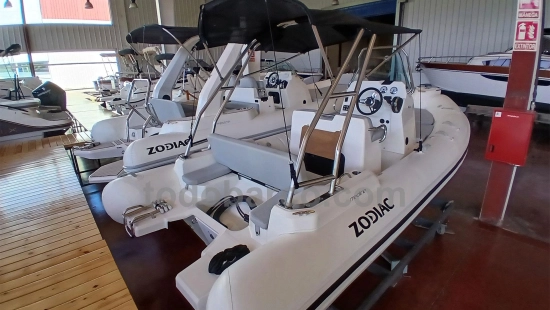 Zodiac Medline 5.8 nuevo en venta