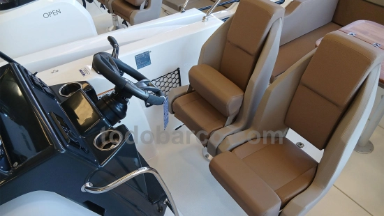 Quicksilver Activ 755 Sundeck novos à venda