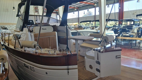 Mimi Libeccio 8.5 Cabin nuevo en venta