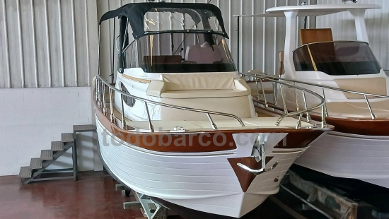 Mimi Libeccio 8.5 Cabin nuevo en venta