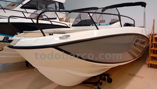 Quicksilver Sundeck Activ 675 nuevo en venta