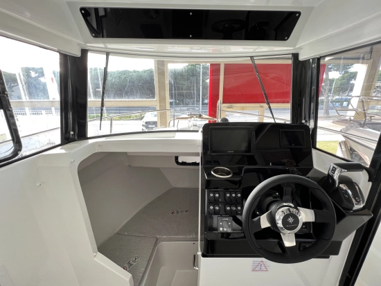 Jeanneau Merry Fisher 695 SPORT SERIE 2 2 PUERTAS nuevo en venta