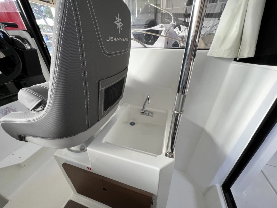Jeanneau Merry Fisher 695 SPORT SERIE 2 2 PUERTAS nuevo en venta