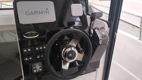 Jeanneau Merry Fisher 695 SPORT SERIE 2 2 PUERTAS nuevo en venta