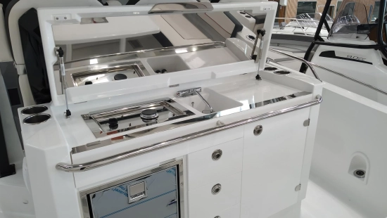 Jeanneau Cap Camarat 10.5 CC novos à venda