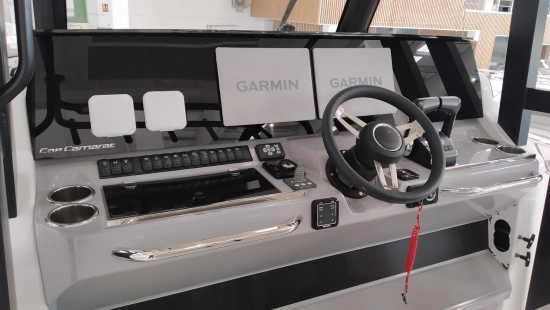 Jeanneau Cap Camarat 10.5 CC novos à venda