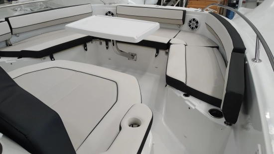 Jeanneau Cap Camarat 10.5 CC novos à venda