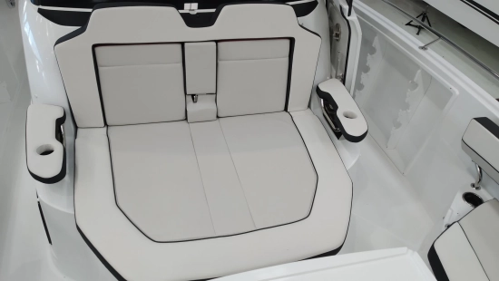 Jeanneau Cap Camarat 10.5 CC novos à venda
