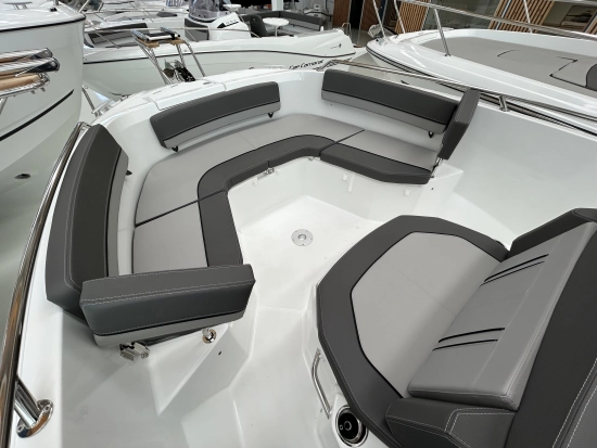 Jeanneau Cap Camarat 7.5 CC SERIE 3 nuova in vendita