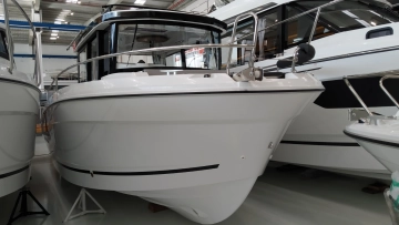 Jeanneau Merry Fisher 795 SPORT SERIE 2 2 PUERTAS nuevo en venta