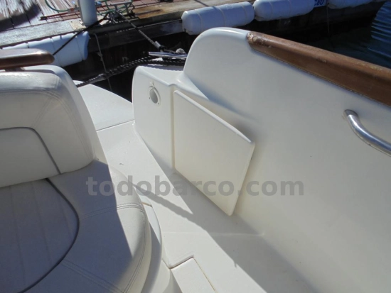 Jeanneau Leader 805 usado à venda