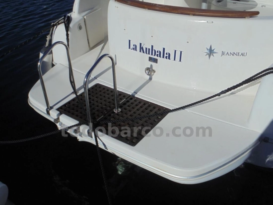 Jeanneau Leader 805 usado à venda