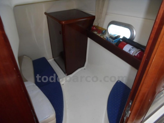 Jeanneau Leader 805 usado à venda