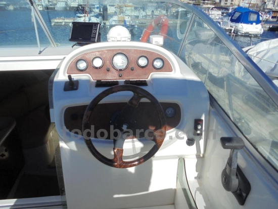 Jeanneau Leader 805 usado à venda