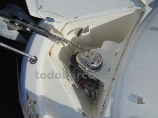 Jeanneau Leader 805 usado à venda