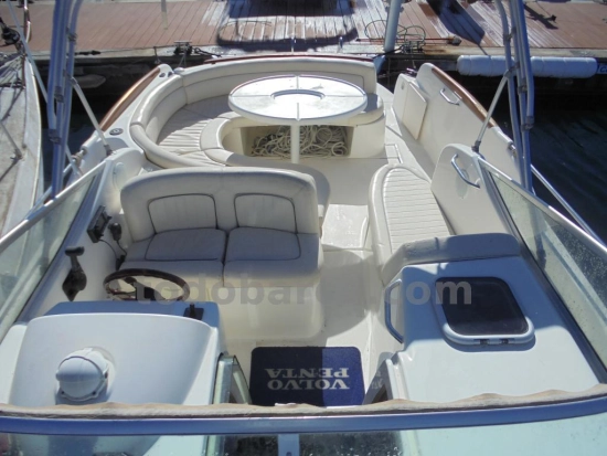 Jeanneau Leader 805 usado à venda