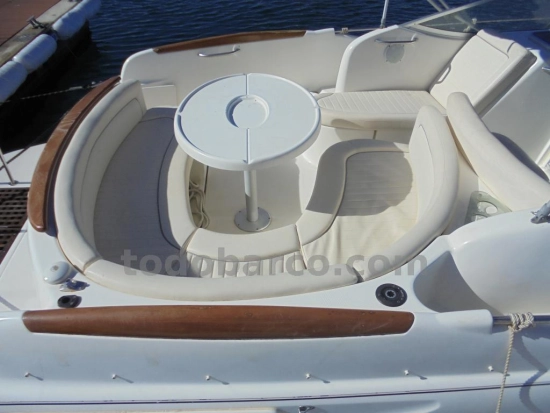 Jeanneau Leader 805 usado à venda