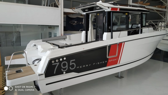 Jeanneau Merry Fisher 795 SPORT SERIE 2 2 PUERTAS nuevo en venta