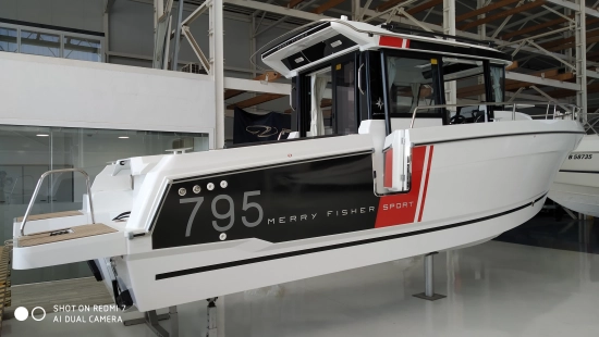 Jeanneau Merry Fisher 795 SPORT SERIE 2 2 PUERTAS nuevo en venta