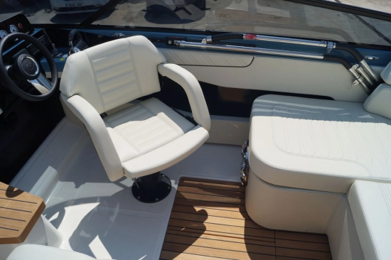Cranchi E26 CLASSIC nuevo en venta