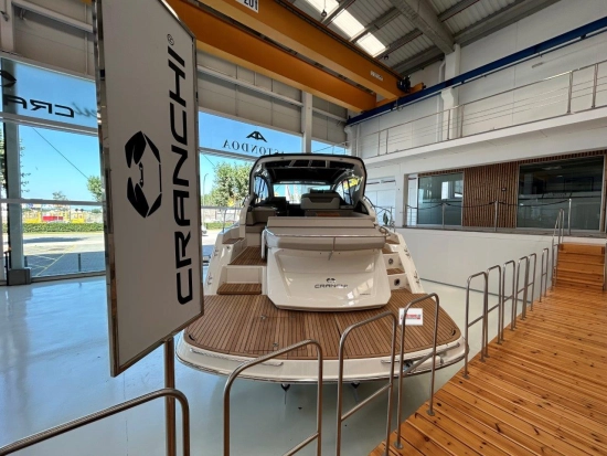 Cranchi M44 HT nuevo en venta