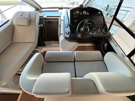Cranchi M44 HT nuevo en venta