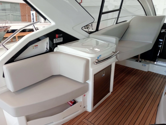 Cranchi M44 HT nuevo en venta