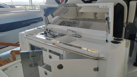 Jeanneau Cap Camarat 10.5 CC novos à venda