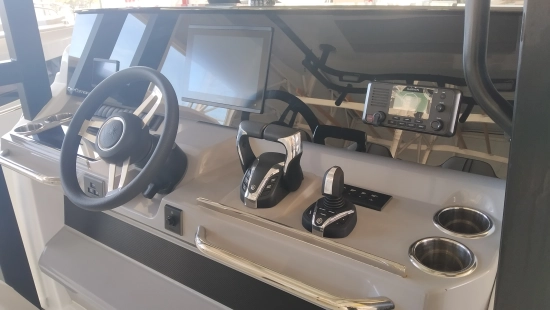 Jeanneau Cap Camarat 10.5 CC novos à venda