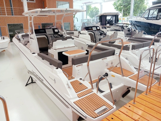 Jeanneau Cap Camarat 7.5 CC SERIE 3 novos à venda